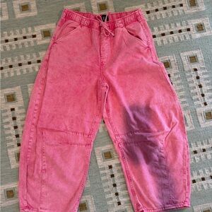 GAP Women’s Pink Cargo-Style Barrel Jeans